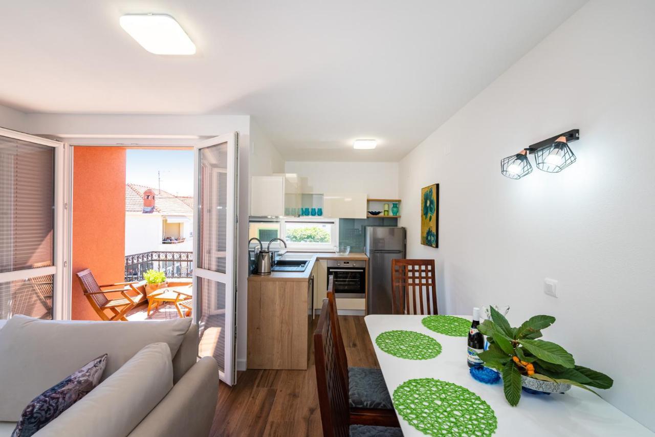 Apartments Junior ซาดาร์ ภายนอก รูปภาพ