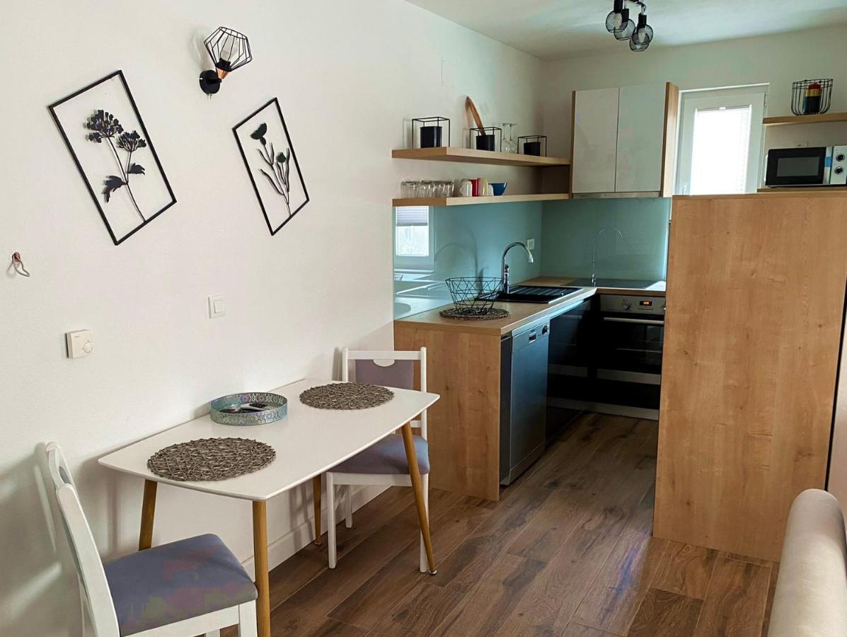 Apartments Junior ซาดาร์ ภายนอก รูปภาพ