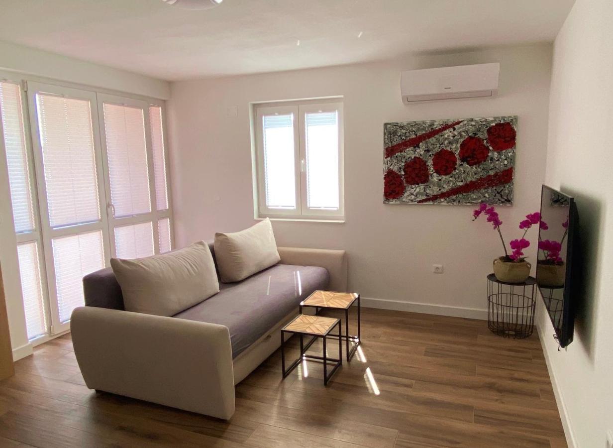 Apartments Junior ซาดาร์ ภายนอก รูปภาพ